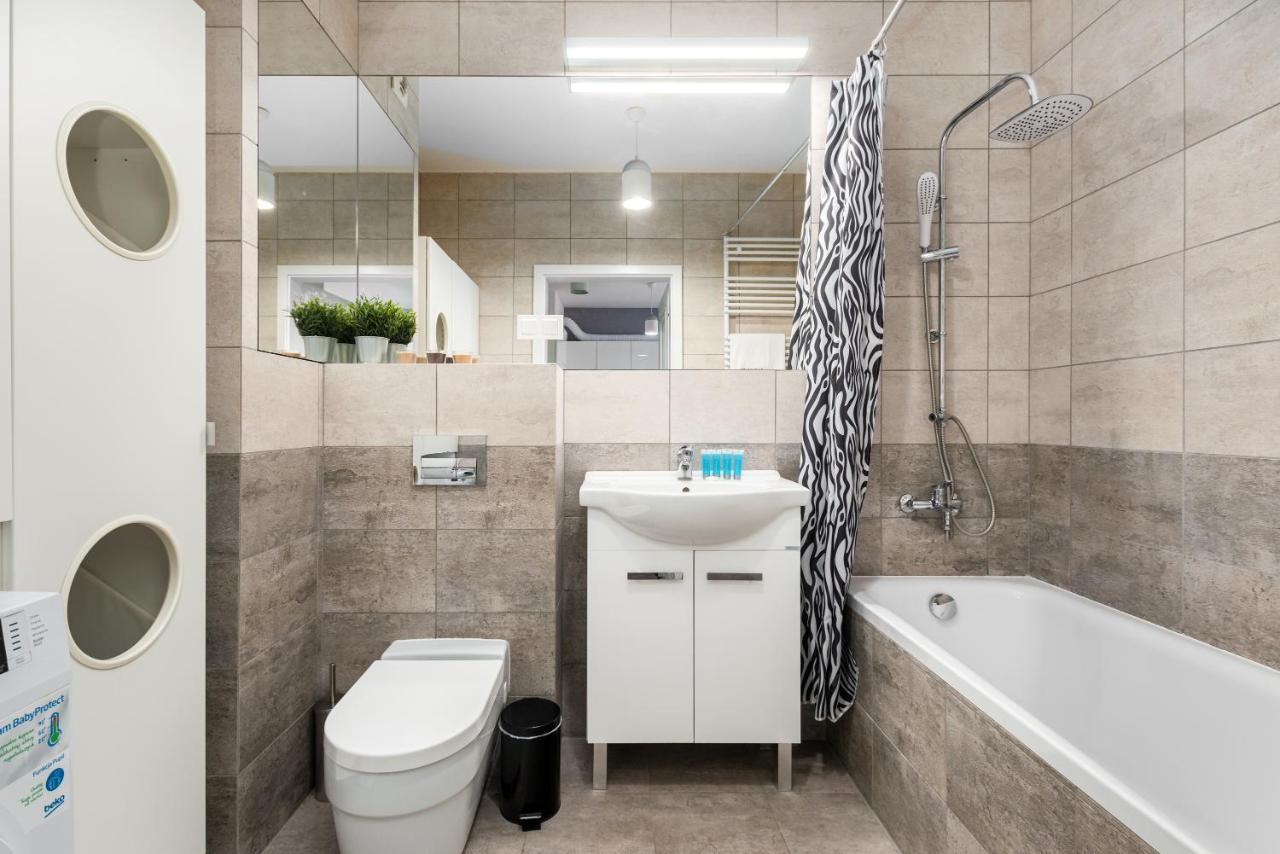 Rakowska 14A 1 Bedroom By Homeprime Варшава Экстерьер фото